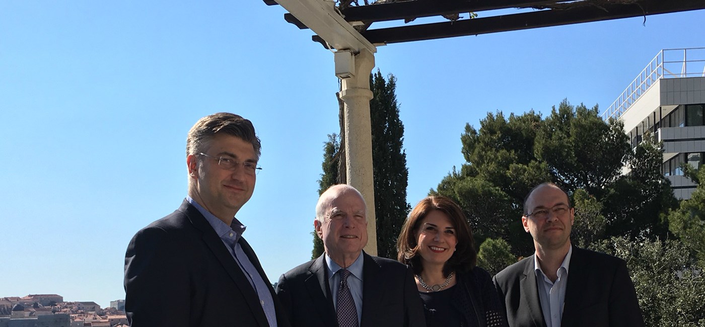 Predsjednik Vlade Plenković i senator McCain u Dubrovniku o partnerskim, savezničkim i prijateljskim odnosima RH i SAD-a